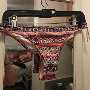 The Itsy VS Swim Bottom